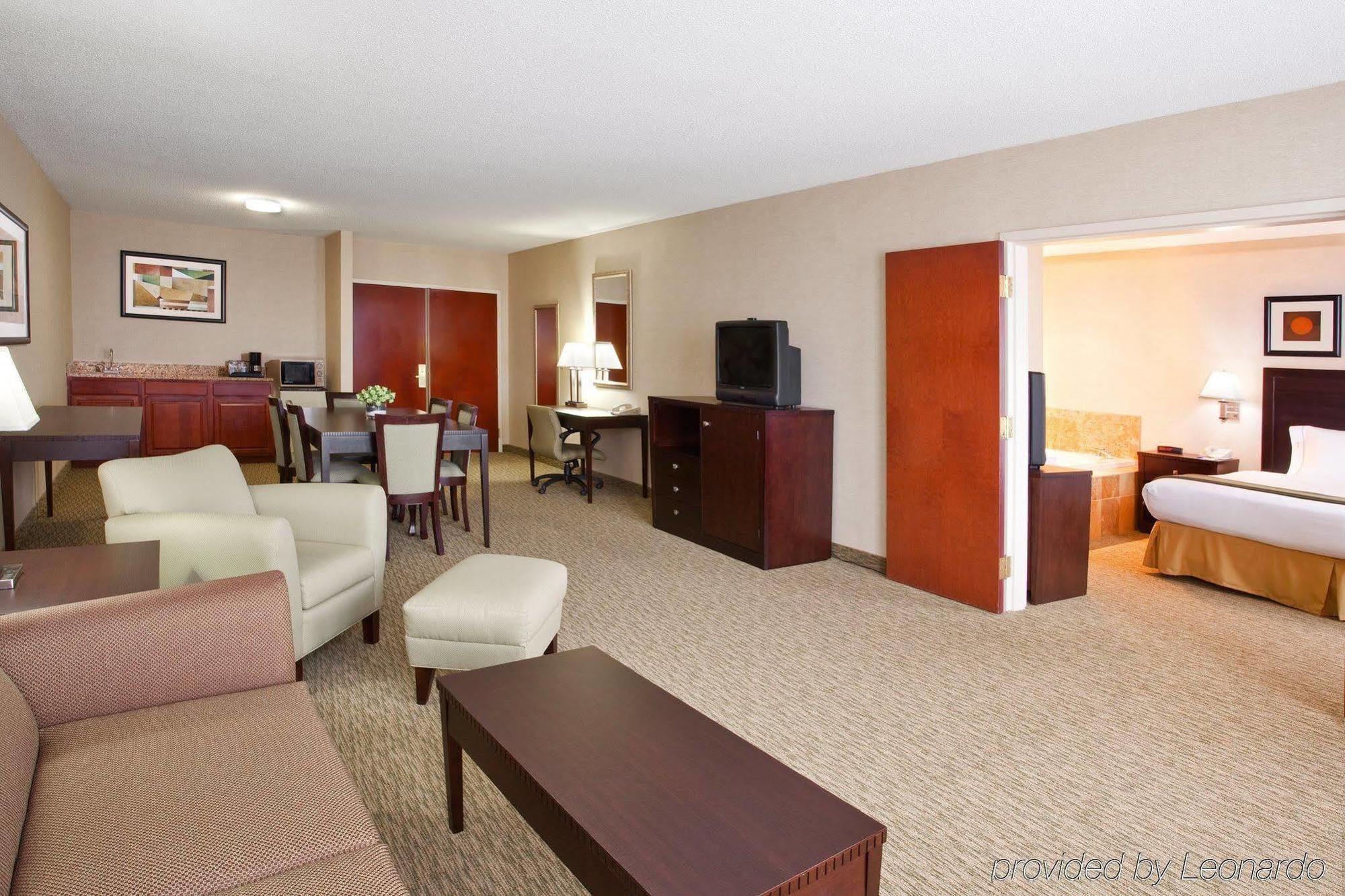 Holiday Inn Express Hotel & Suites Cleveland-Streetsboro By Ihg Exteriör bild